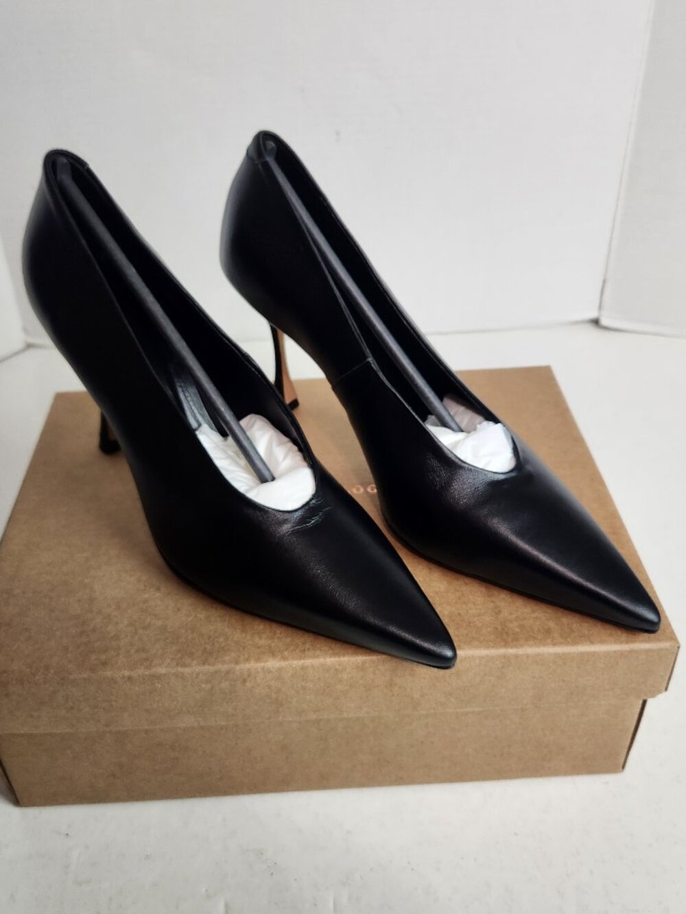 Anthropologie Classic Pointed Toe Closed High Heels Leather Black Veneto Preto